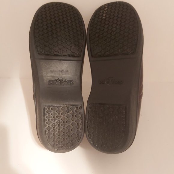 SAFE T STEP | Women's Comfort Clogs Shoes Size 9 - Picture 7 of 8